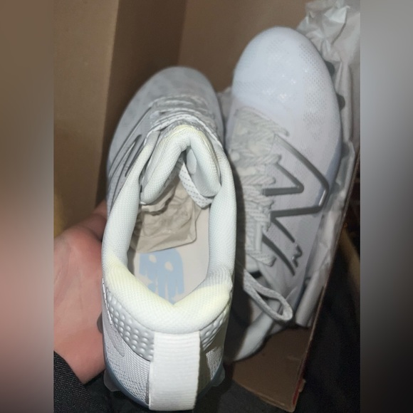 New Balance low top cleats. White, low top. Freeze Lx v4 Low. - Picture 3 of 5
